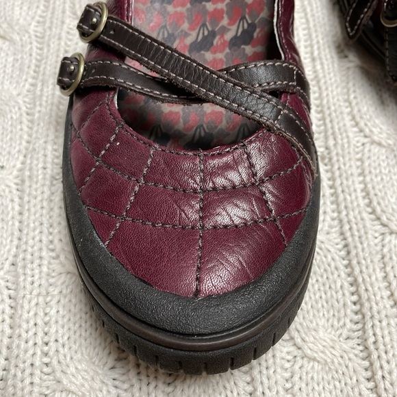 Women’s 7 Merrell flats Zodiac Dark Plum performance footwear buckles stitching - Picture 5 of 13